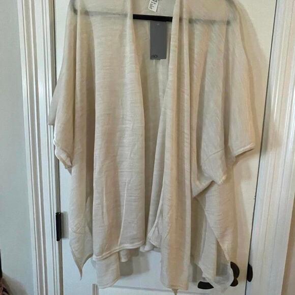 Chic Lightweight Beige Kimono Cardigan for Effortless Style NWT - Picture 2 of 5